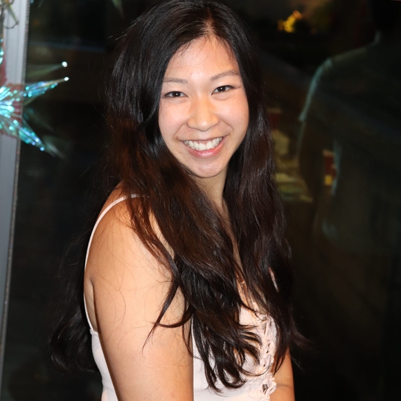 Meet your Posher, Jennifer - Picture 1 of 1